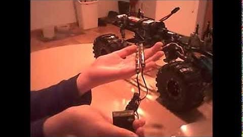 RC TRUCKS:Axial SCX-10 Recon G6 BUILD Pt 7