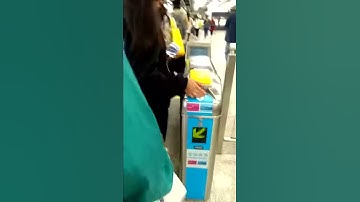 Using Octopus Card for exit and entrance to MTR Hong Kong