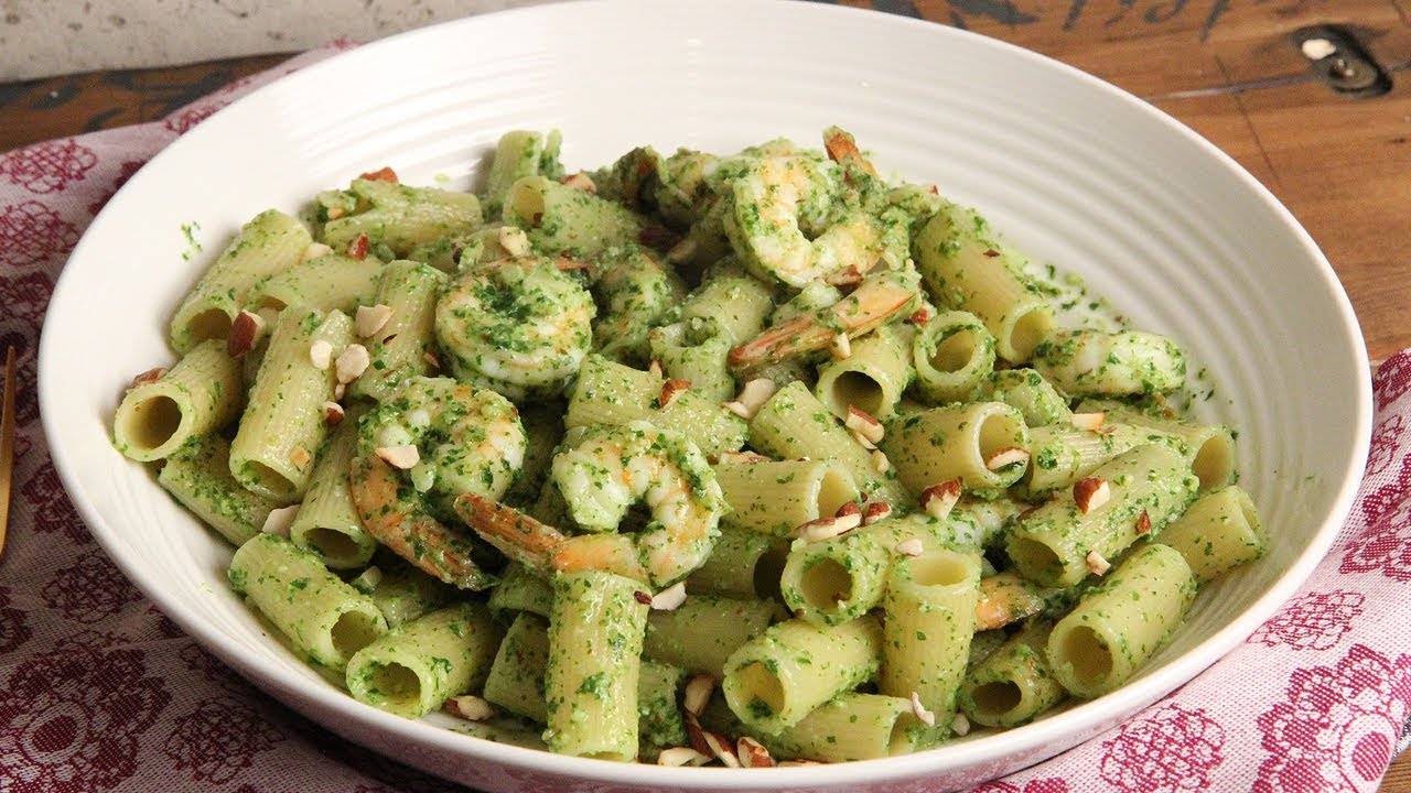 ⁣Pasta with Shrimp and Arugula Pesto | Episode 1200