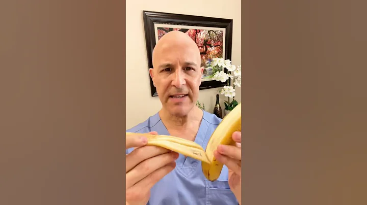 The Perfect Banana Peel for Wrinkle-Free Glowing Skin!  Dr. Mandell