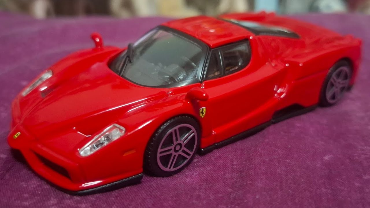 До SF90 был ENZO | Сравнительный обзор Ferrari Icon от Bburago