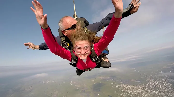 Nicole garrett's Tandem skydive in Northeast PA!