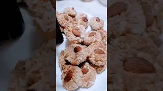 معقول عيد بدون حلويات كيتو كرات اللوز كرسبي keto sweet explore مشوك جزائري