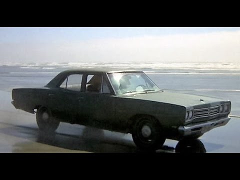 Download '69 Plymouth Belvedere chase in McQ