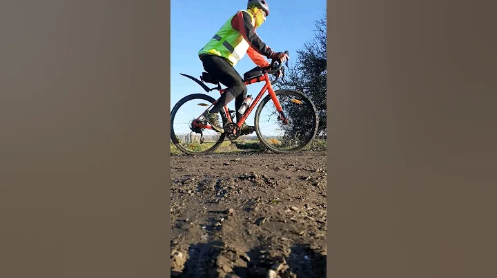 Ice and Mud flying around Somerset Droves. #gravel...