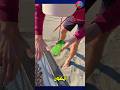 وجد هاتف أيفون وسط رمال البحر 