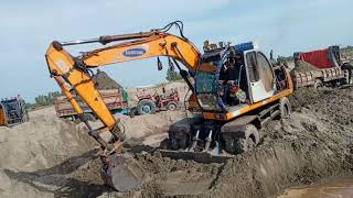 Two catterpillar excavator sand digging high operator view||catterpillar excavator