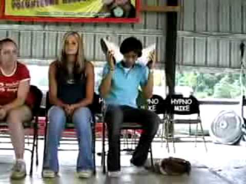 my friends getting hypnotized by hypnomike 2.5.avi - YouTube