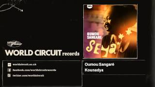 Video thumbnail of "Oumou Sangaré - Kounadya"