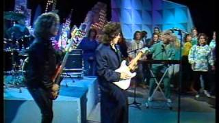 Gary Moore - Over the Hills and Far Away (Studio Performance &#39;87)