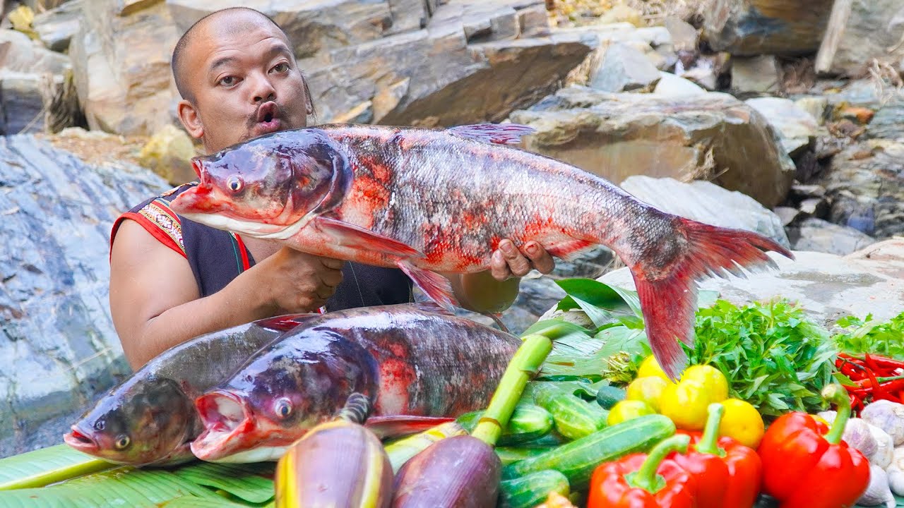Raw Bream salad - Whole Bream Salad - Eating Silver Carp in the Dwarf ...
