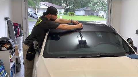 Mac’s Vinyl Works || How to install a car windshield banner