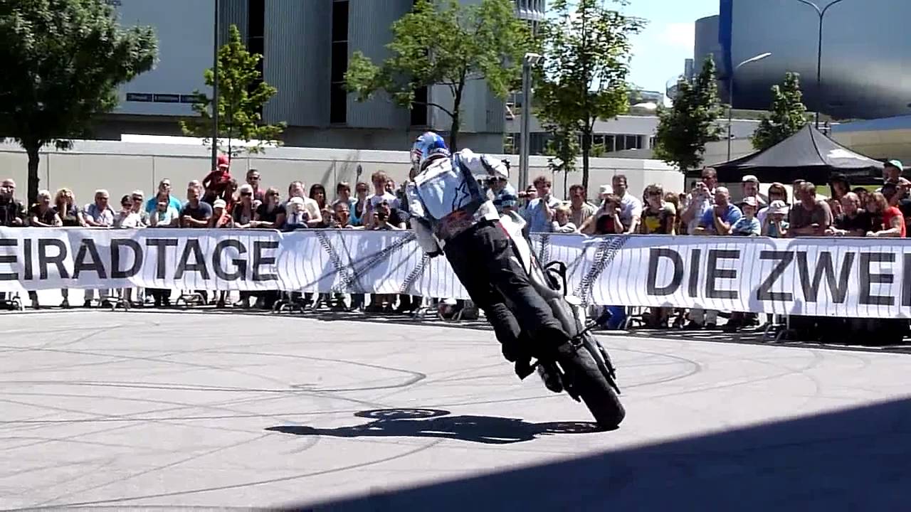 Motorrad Stunt Show Youtube bmw motorrad stunt show chris pfeiffer 2010 hd youtube Motorrad Stunt Show Youtube bmw motorrad stunt show chris pfeiffer 2010 hd youtube