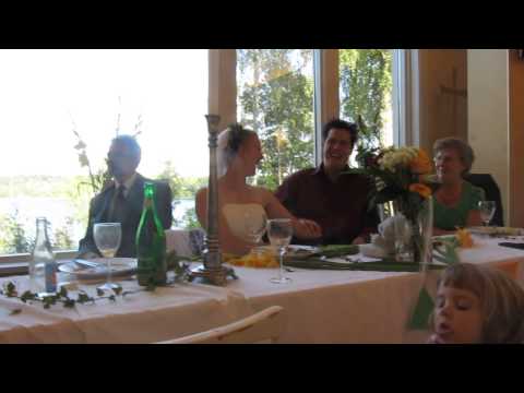 Video: Vad Man Ska Ge Brudgummen Till Bröllopet