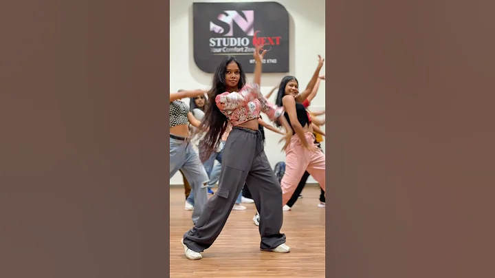 මල් කෙල්ලේ🙈😍Class Details 0740301702📩DC By Oshan✨ #oshanliyanage #dance #dancecover #dancer