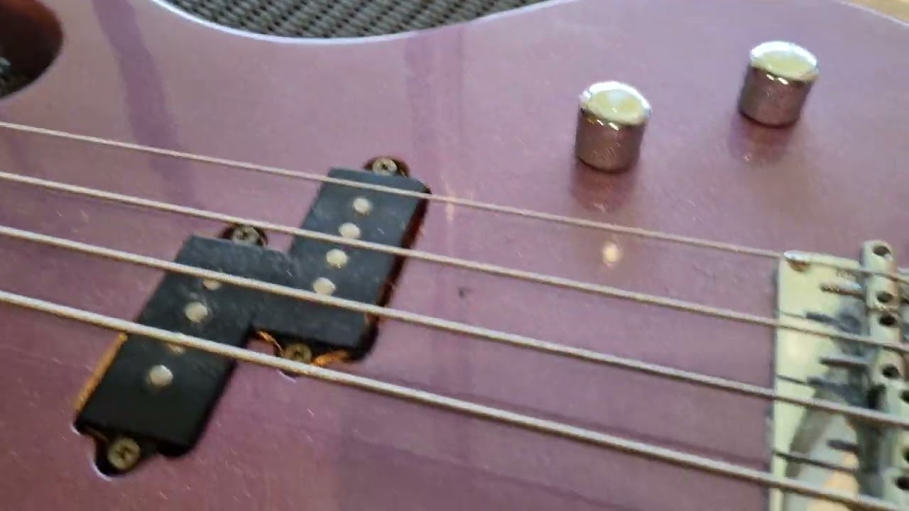 Baixo Washburn XB100 4 Cordas Burgundy Episódio 1 de 3 - YouTube