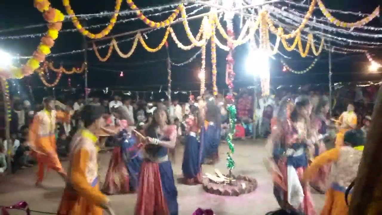 Aadiwasi garbi bolte henna 🎎💃🕺