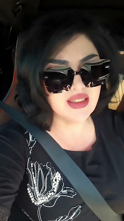 Katta labiyali ayollarning porno fotosuratlari