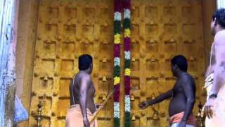 Download Travel India: Darshan at Karuppasamy's Most Famous Temple (Madurai) Mp3 Download Travel India: Darshan at Karuppasamy's Most Famous Temple (Madurai) Mp3