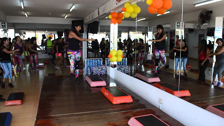 El gato volador La progresin con Mariela Castillo- En el Riveros Gym (2)