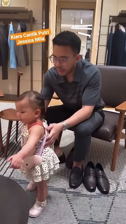 Kiara Cantik Anak Artis Jessica Mila & Yakup Hasibuan Sdg Mencoba Sepatu.