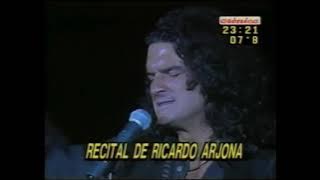 Ayudame Freud - Ricardo Arjona ( Official Music Video)