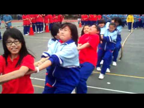 振聲國一和班拔河比賽女生組