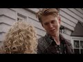 The Carrie Diaries - Cleaning the party