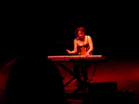 Amanda Palmer - Missed me live@Kampnagel, Hamburg ...