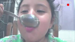 Comiendo Choclito y Arvejitas - simplemente rico - Aisha Youtuber