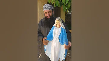 ارهابي يحطم تمثل السيد مريم العذراء في سوريا 