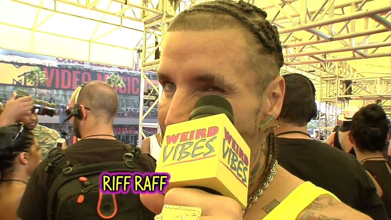 Weird Riff Raff RiFF RaFF ignored by 2 Chainz | Weird Vibes Ep12 - YouTube