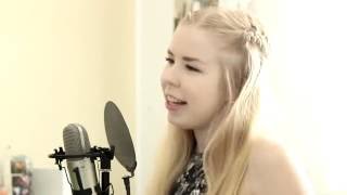 Video thumbnail of "Anna Abreu - Kaikki mussa rakastaa kaikkea sun  COVER by Pinja"