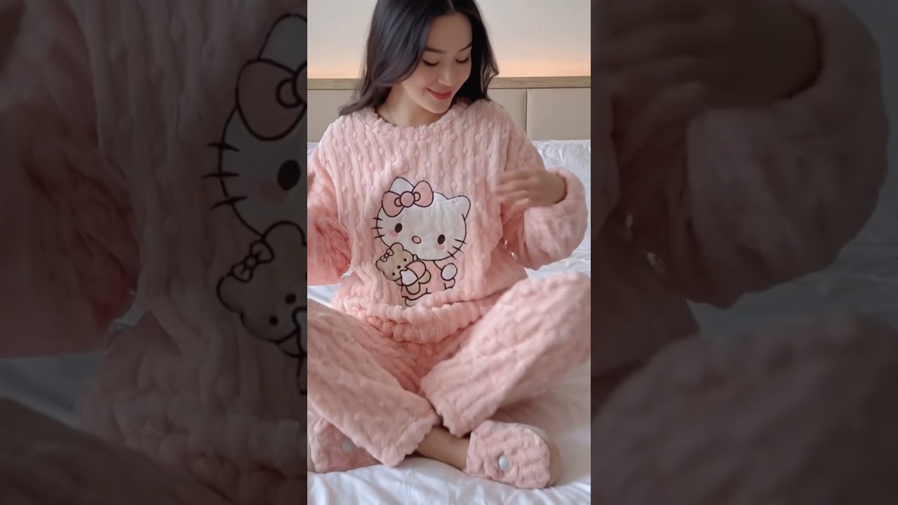 •  Material: Fleece•  Season: Winter•  Type: Sleepwear/Pajamas•  Style: Cute/Adorable•  Occasion: