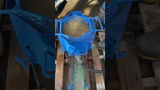 The classifier high banker in action! #sluice #highbanking #gold