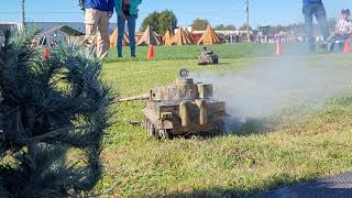 1/16 R/C Firefly vs Tiger tank Aquino weekend