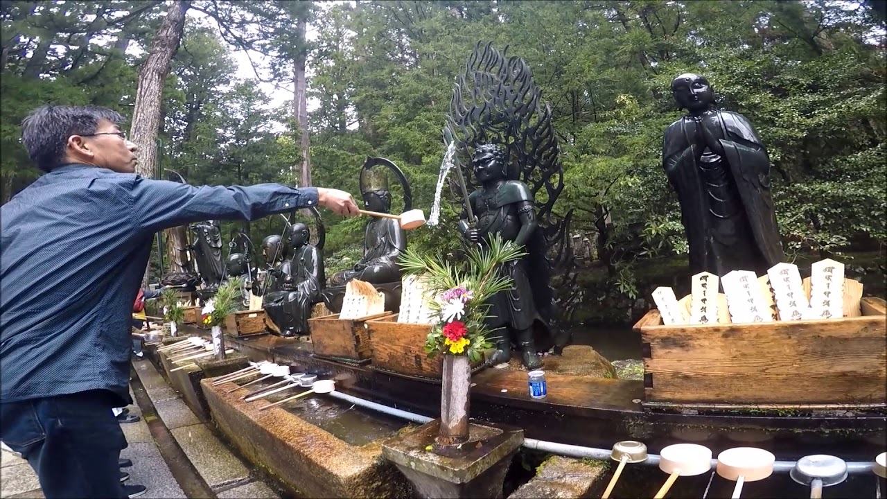 真言宗総本山高野山の水かけ地蔵 Shingon Head Temple Koyasan Youtube