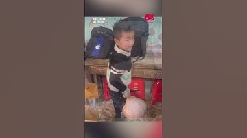 MÓN QUÀ ĐẦY XÚC ĐỘNG CỦA BÉ VÙNG CAO DÀNH TẶNG CHO CÔ GIÁO: RÚT RA TỪ BALO APPLE TUY KHÔNG PHẢI LÀ