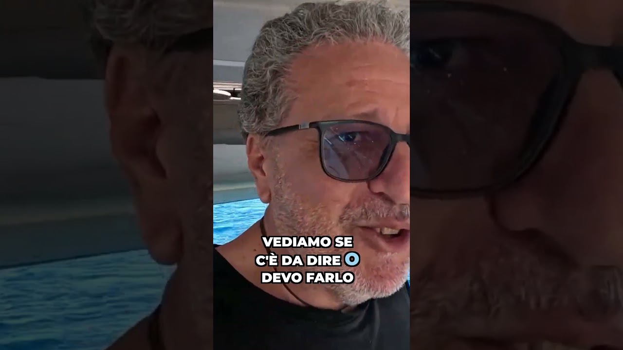 ⁣Capire la Radio in Australia: Missione Impossibile? 📻😅 #shorts #vitainbarca #barcaavela