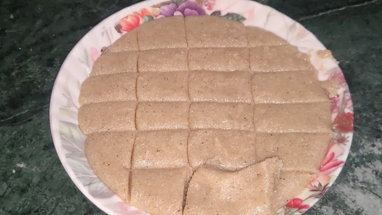  घर पर बनाया सूजी से बर्फी