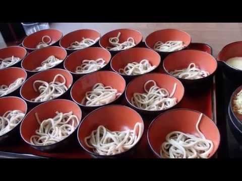 中尊寺の門前で頂くわんこそば
