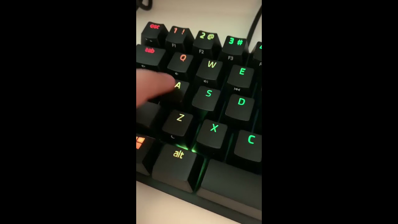RAZER HUNTSMAN MINI QUICK UNBOXING!