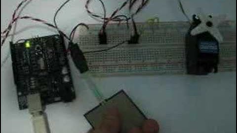Touch sensor and servo motor