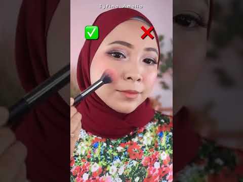 Video: Apakah blush on pink dan hijau cocok?