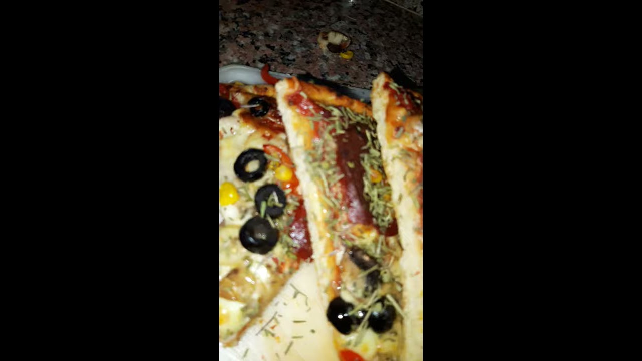 Evde pizza. YouTube