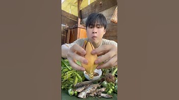 Mukbang hoa chuối rừng