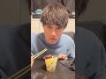 親友の野菜スティックに大量のお酢入れたらさすがにブチ切れた 親友の野菜スティックに大量のお酢入れたらさすがにブチ切れた