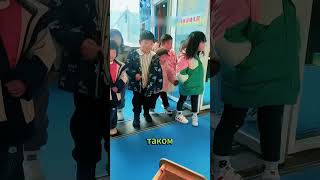 Учительница устроила «хаос-тест» 😱… реакция детей растрогала весь интернет ❤️