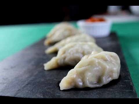 Chicken Momos | Sanjeev Kapoor Khazana