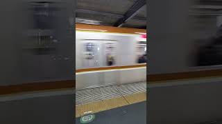 東京メトロ10000系電車 通過 東久留米駅 2022年12月2日